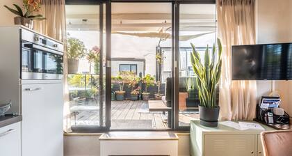 Unieke en Moderne Water Villa in de Buurt van Schiphol en Amsterdam