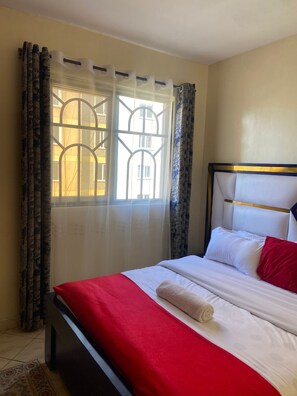 2 bedrooms, iron/ironing board, WiFi, bed sheets