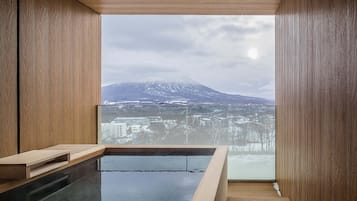 Studio Suite, không hút thuốc (King, with Onsen) | 2 phòng ngủ, bộ đồ giường cao cấp, két bảo mật tại phòng, bàn