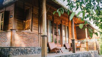Kamar Double Khas, Beberapa Tempat Tidur, pemandangan kebun, area taman | Teras/patio