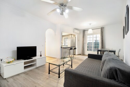 'Ribera Del Marisco' Apartment with Air Conditioning