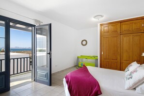 2 slaapkamers, een strijkplank/strijkijzer, wifi, beddengoed