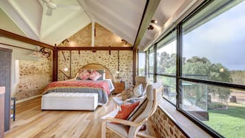 The Granary Suite, 1 King Bed, Balcony, Vineyard View | 1 bedroom, Egyptian cotton sheets, premium bedding, pillowtop beds