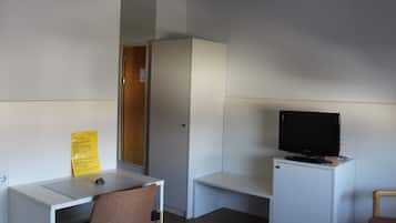Standard Single Room | Desk, laptop workspace, free WiFi