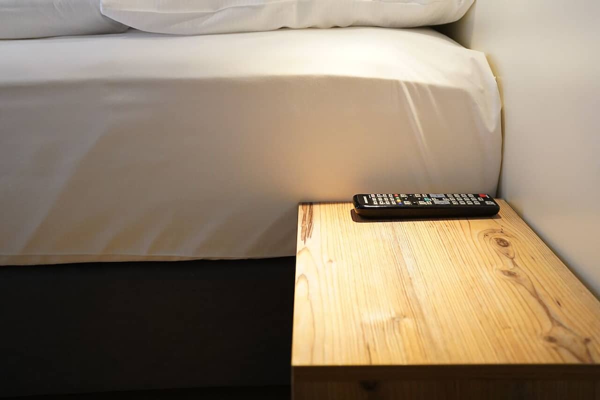 Standaard eenpersoonskamer | Een bureau, een laptopwerkplek, gratis wifi