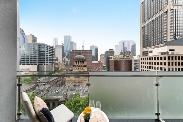 Property grounds - A Stylish Apt for 4 Near Queen Victoria Market (Melbourne)