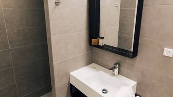 Habitación estándar | Lavabo en el baño