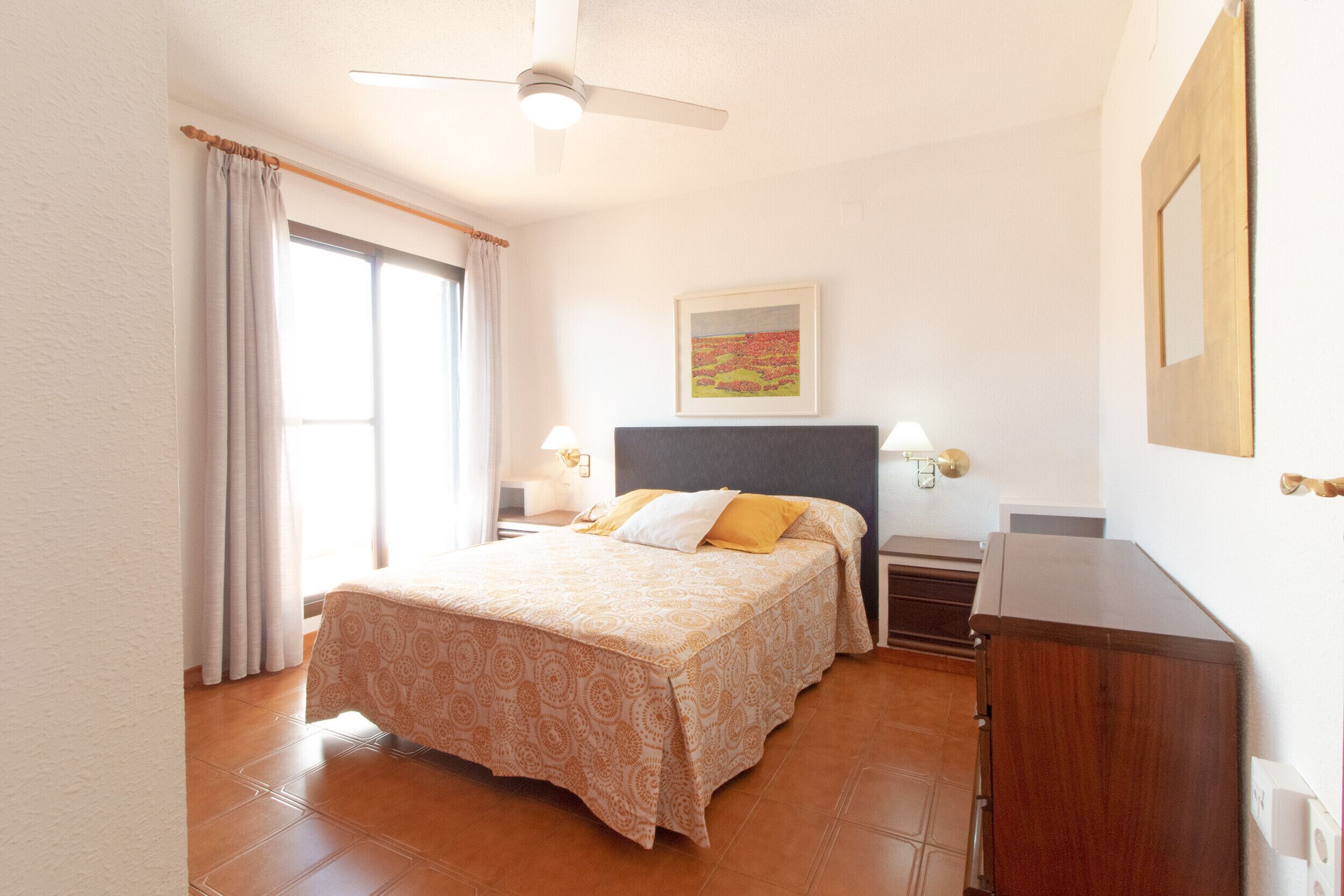 4 dormitorios, tabla de planchar con plancha, wifi gratis y ropa de cama