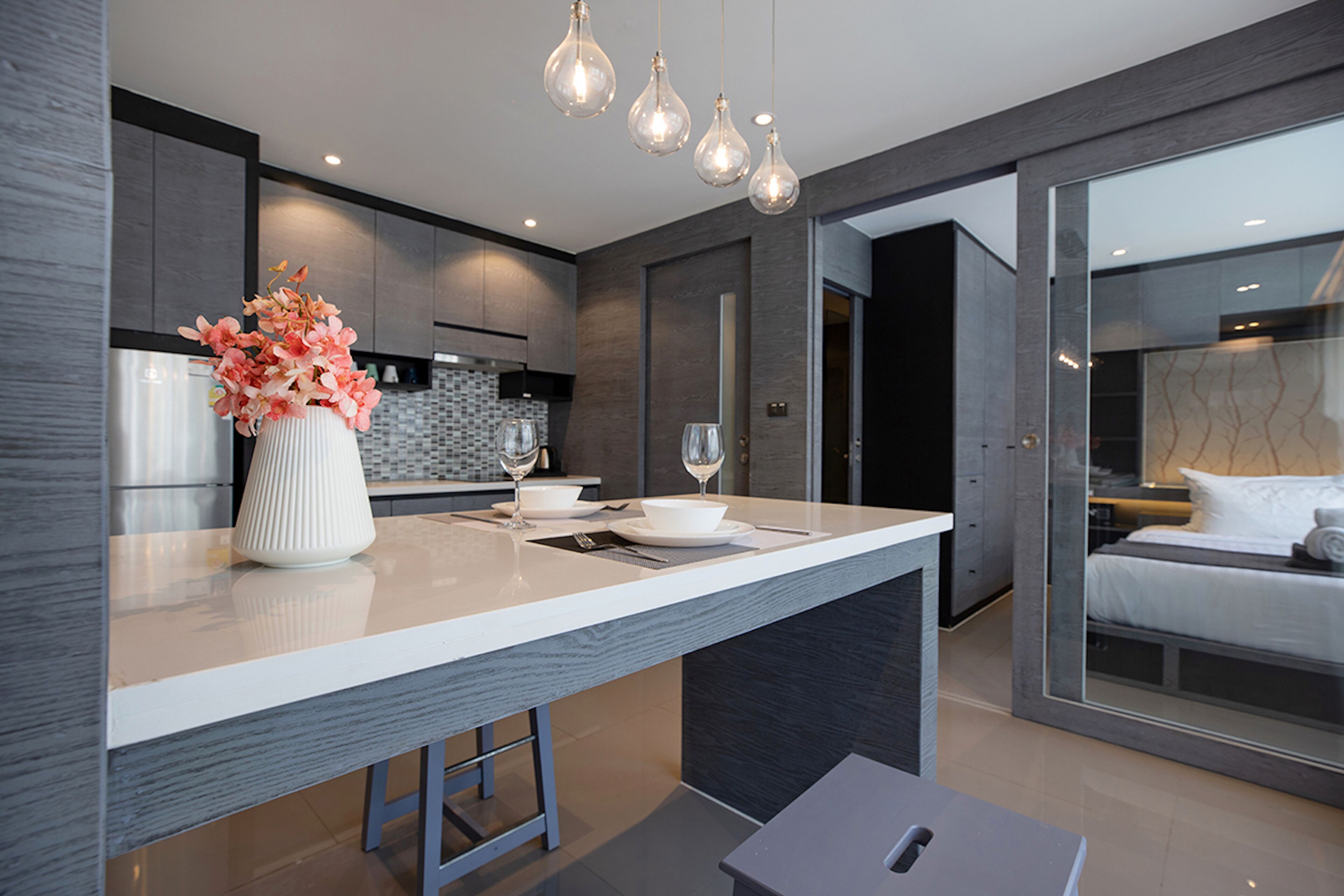 ดีลักซ์คอนโด | ครัวส่วนตัว | กาต้มน้ำไฟฟ้า