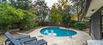 "Serenity at Chatwood" Pool, Grill