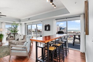 Interior - Ocean Bliss! Paradise by the sea (Ocean City)