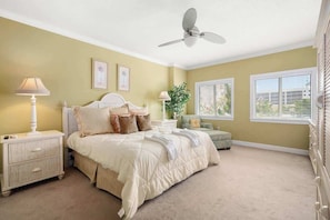 5 bedrooms, iron/ironing board, WiFi, bed sheets