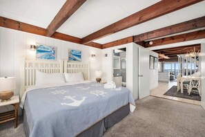 4 bedrooms, desk, WiFi, bed sheets - Sun Village Ocean Front! (Ocean City)