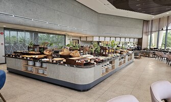 Desayuno buffet diario (VND 300000 por persona)