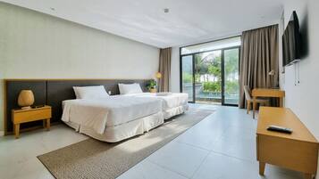 2 slaapkamers, luxe beddengoed, een kluis op de kamer, een bureau