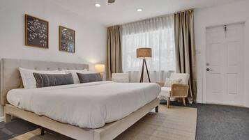 Fer et planche Ă repasser, lit parapluie, Wi-Fi, draps fournis