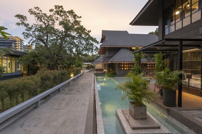 Phrip Phri Luxury Pool Villas