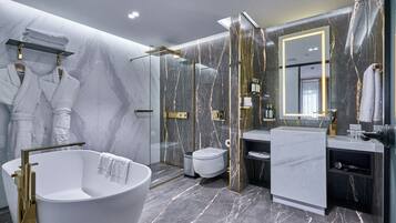 Executive Suite, 1 King Bed, Non Smoking | Bathroom | Slippers