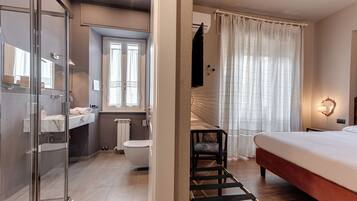 Design Double Room, 1 King Bed, Garden View, Garden Area | 1 bedroom, individually decorated, individually furnished, desk