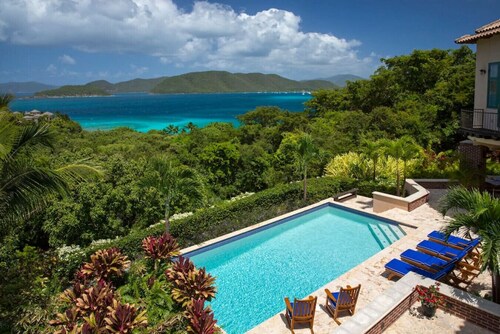 Luxurious 11 Peter Bay-walk to the beach-backup power