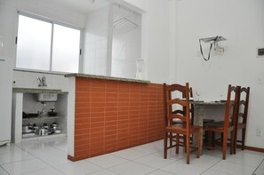 Dining - Praia do Forte - Cabo Frio - Sr01h - Aluguel Econômico (Centro Cabo Frio)