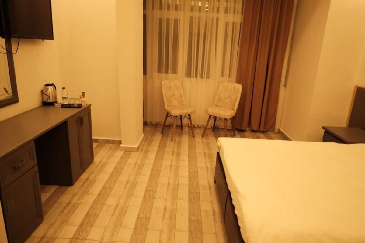 Habitación triple básica | 1 habitación y wifi gratis