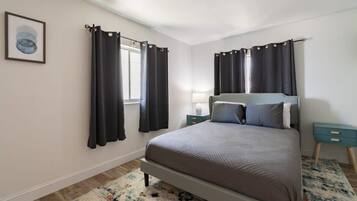 2 bedrooms, iron/ironing board, WiFi, bed sheets