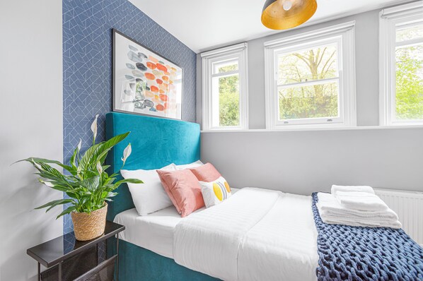 Wifi gratis y ropa de cama 