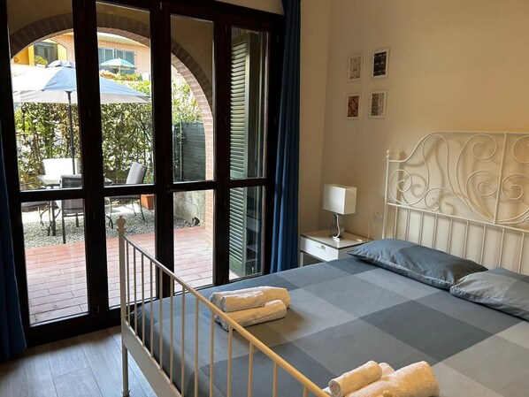 1 sovrum, strykjärn/strykbräda, gratis wi-fi och sängkläder