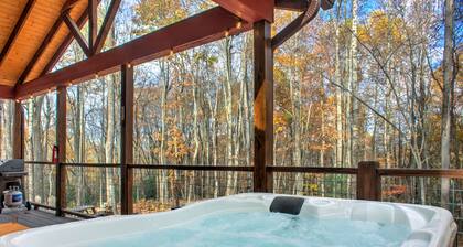 Baby Bear Cabin on Bearwallow Mountain | Hot Tub, Fire Pit, EV Charger