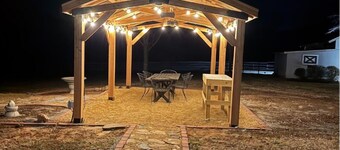 Shoal Creek Acres – Peaceful Country Escape Near Helen with Firepit, Games &