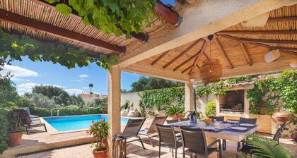 Own house on a 3 villa property with shared pool.