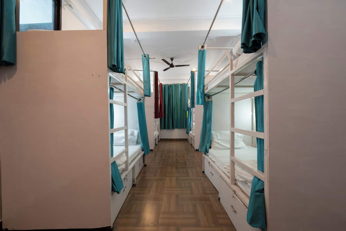 Dortoir Partagé | 1 chambre, bureau, espace de travail pour ordinateur portable