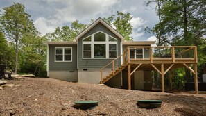 Exterior - Dialed Inn in Hendersonville (Penrose)