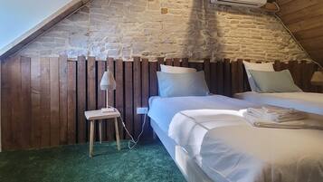 Individually decorated, individually furnished, laptop workspace