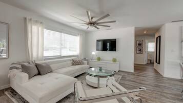 House (Villa San Marino) | Exterior