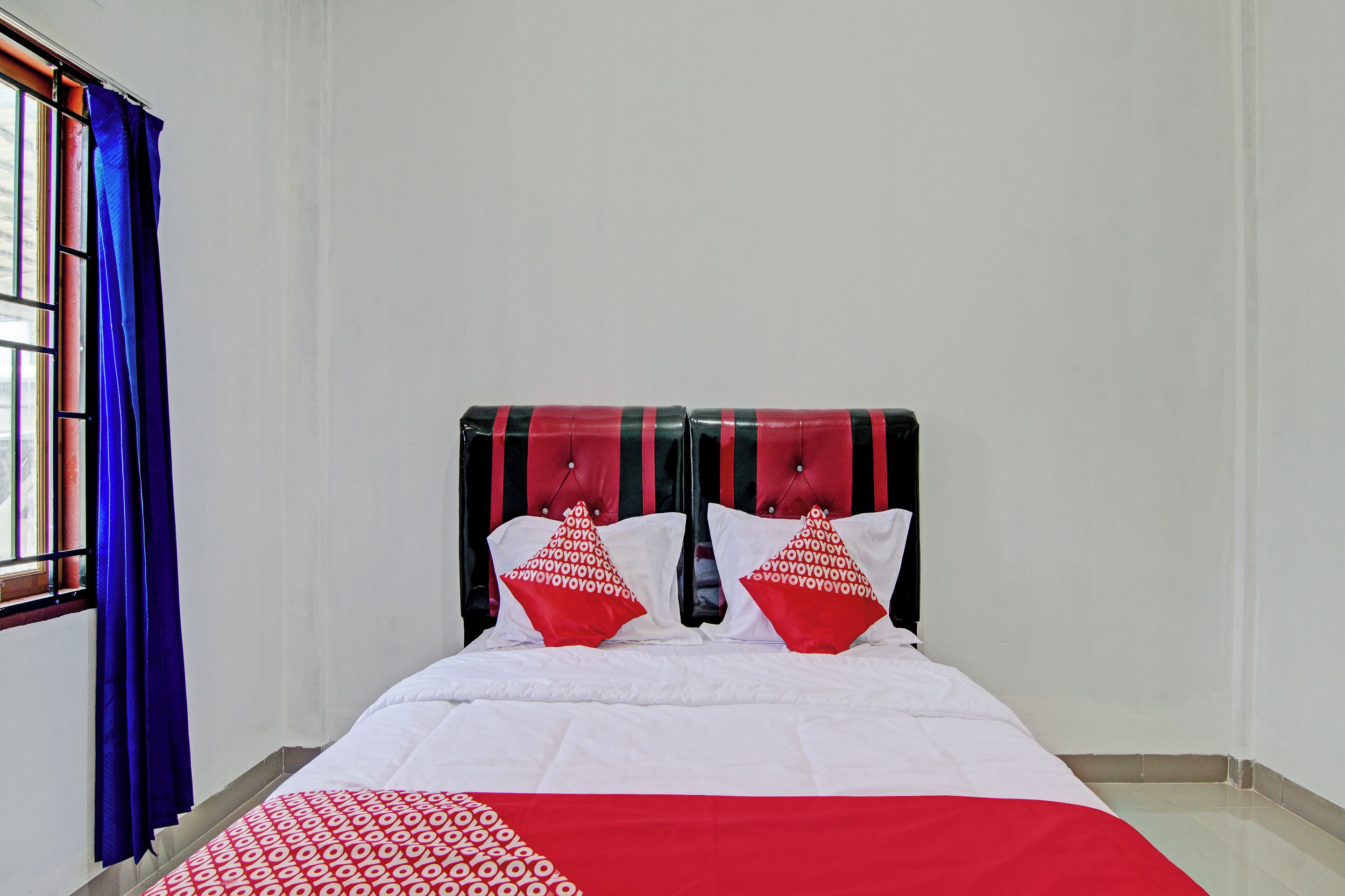Deluxe Double Room | Laptop workspace, free WiFi, bed sheets