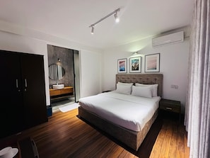 Deluxe Double Room | 1 bilik tidur, Wi-fi percuma