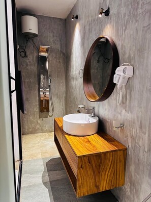 Deluxe Double Room | Bathroom - Beverly Beach Mirissa (Thalaramba)
