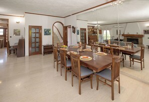 Dining - Private villa w/ large pool, walking distance from beach, near Athens (Ag. Panteleimon)