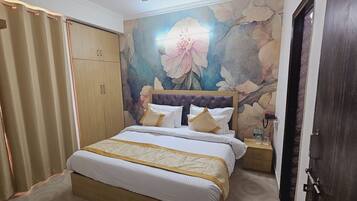 Blackout curtains, iron/ironing board, free WiFi