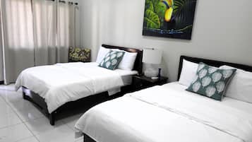 Quarto casal luxo | Individualmente decorados, escrivaninha
