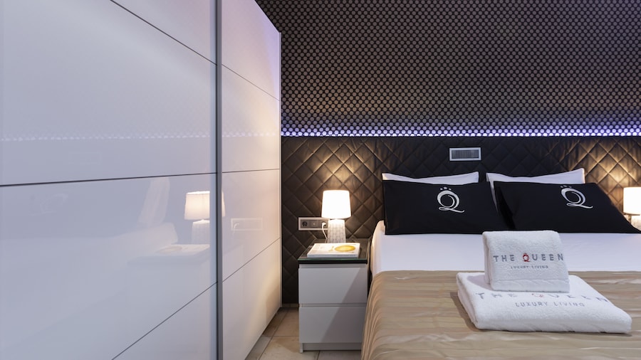 The Queen Luxury Apartmen-Villa Vittoria