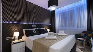 Deluxe Apartment | 2 bedrooms, iron/ironing board, free cots/infant beds, rollaway beds