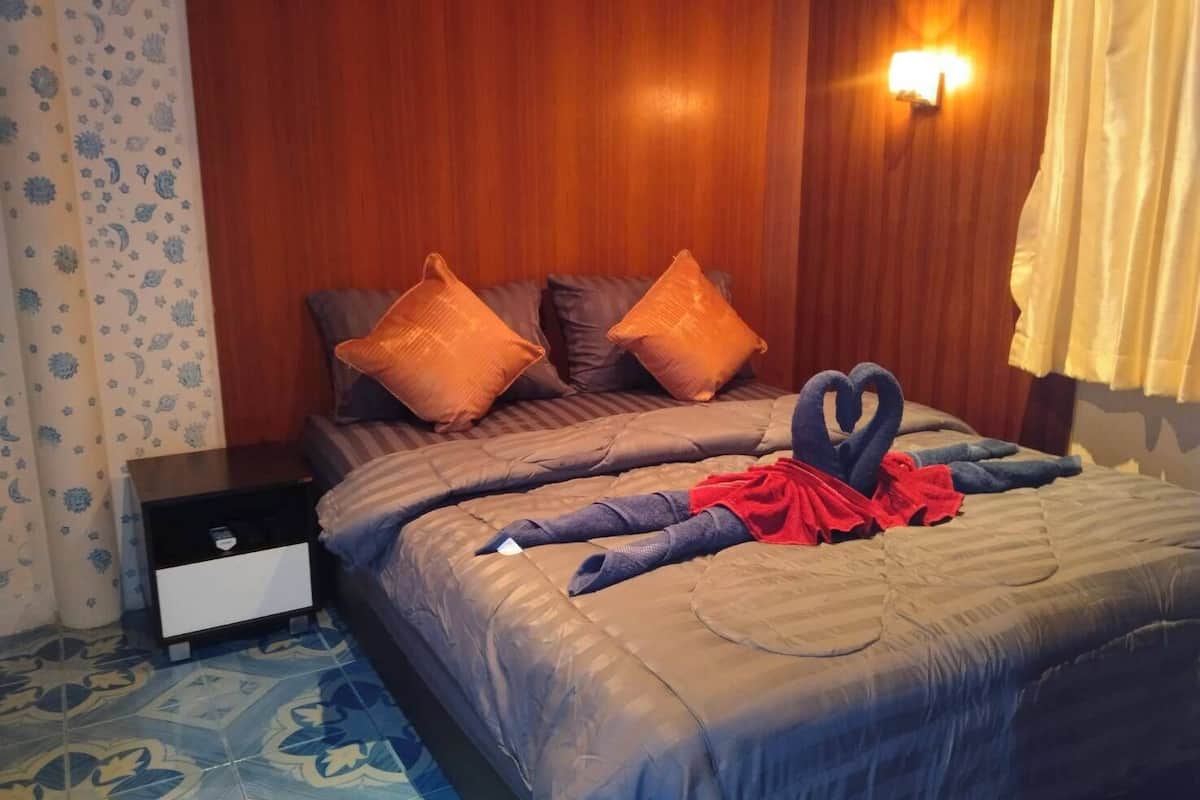 comfort villa, 1 queen bed, non smoking, garden view | 1 bedroom, premium bedding, individually decorated