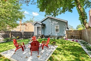 Terrace/patio - Fresh, Contemporary 2BR Home in Downtown Royal Oak (Royal Oak)