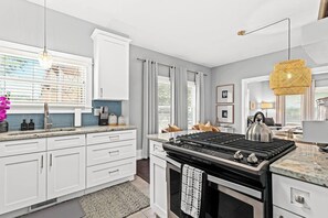 Fridge, microwave, oven, stovetop - Fresh, Contemporary 2BR Home in Downtown Royal Oak (Royal Oak)