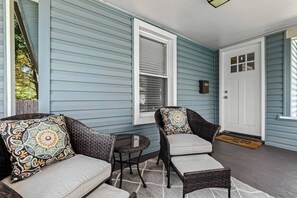 Terrace/patio - Fresh, Contemporary 2BR Home in Downtown Royal Oak (Royal Oak)