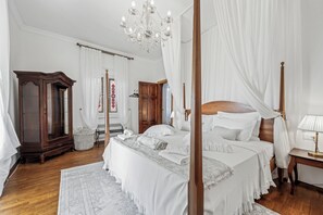 Romantic Villa | 4 bedrooms, minibar, in-room safe, desk - Boutique Villa Anna Split (Split)