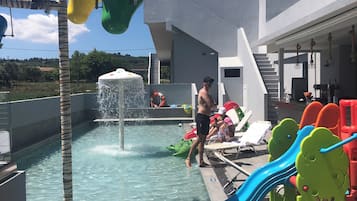 Außenpool (je nach Saison geöffnet)